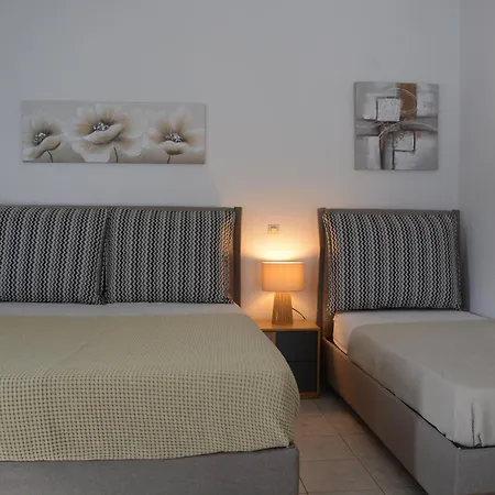 Seafront Apartment Cherronisos (Sifnos)